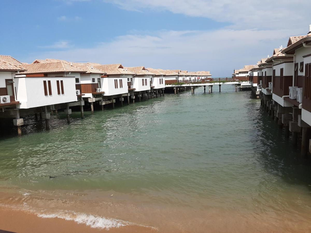 Wonderland Private Pool Villas At Port Dickson Porto Dickson Exterior foto